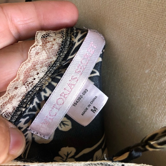 Victoria’s Secret gold and black nightie-Medium - Picture 5 of 6